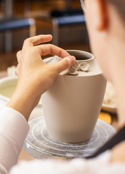 Creative workshop at MEISSEN: Cosmopolitan vase shape