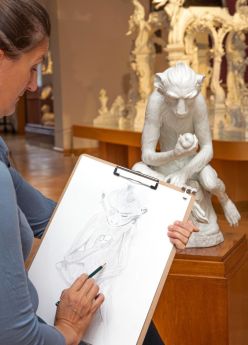 Drawing class in the museum