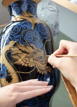 Tracing the Legacy of Meissen Dragons